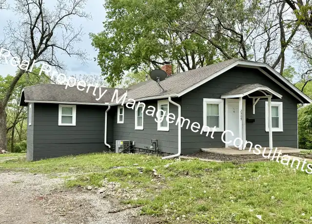 Property at 2909 E 77th Ter, Kansas City, MO, 64132, 4 beds, 2 baths, [object Object]