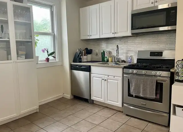 Property at 66 Lincoln St Unit 66, Stoneham, MA, 02180, 3 beds, 1 bath, [object Object]