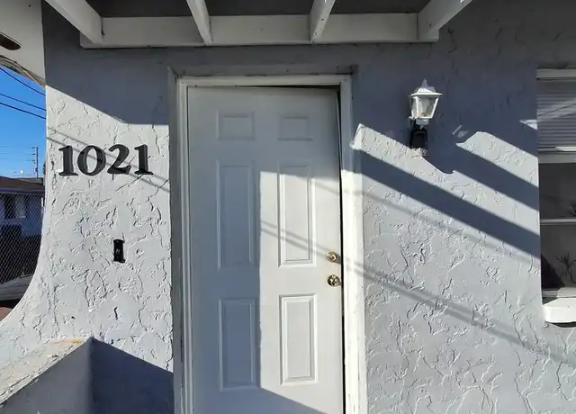 Property at 1021 SE 39th St, Cape Coral, FL, 33904, 2 beds, 2 baths, [object Object]