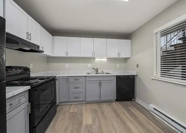 Property at The Larson - 7645 Pacific Ave, Tacoma, WA, 98408, 2 beds, 1-2 bath, [object Object]