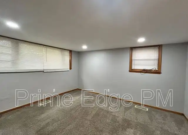 Property at 1711 D St Unit 2, Lincoln, NE, 68502, 1 bed, 1 bath, [object Object]
