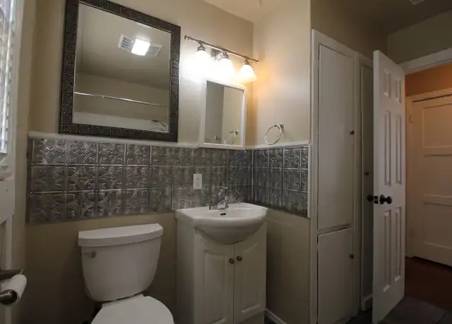 Property at 2317 32nd St, Lubbock, TX, 79411, 2 beds, 1 bath, [object Object]