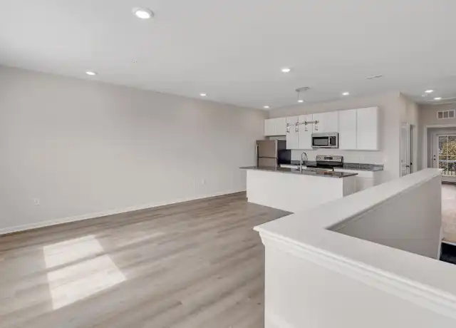 Property at 100 Wildflower Ln Unit 26, Parkesburg, PA, 19365, 1 bed, 1 bath, [object Object]