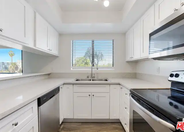 Property at 5000 S Centinela Ave #129, Los Angeles, CA, 90066, 2 beds, 2 baths, [object Object]