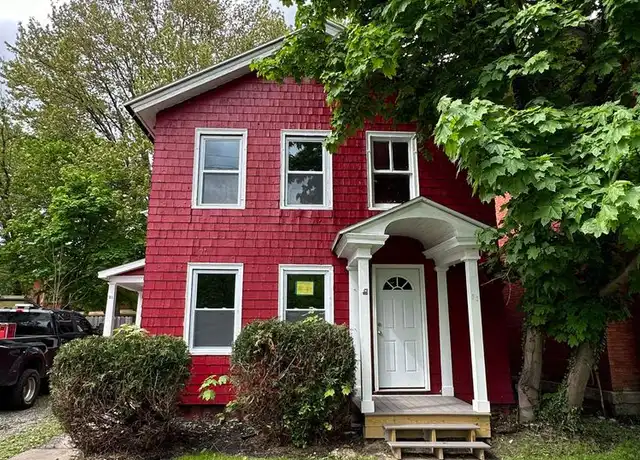 Property at 53 E Genesee St Unit 1, Auburn, NY, 13021, 3 beds, 1 bath, [object Object]