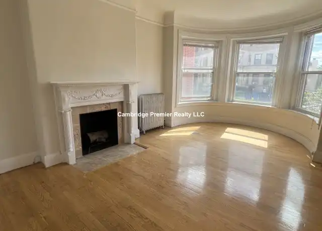 Property at 891 Massachusetts Ave Unit 2, Cambridge, MA, 02139, 1 bed, 1 bath, [object Object]
