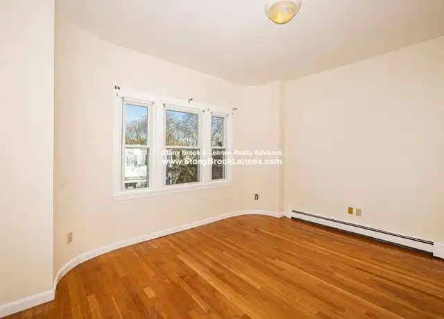 Property at 26 Angell St, Dorchester, MA, 02124, 5 beds, 1 bath, [object Object]