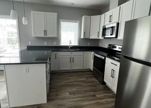Property at 60 Severance Grn Unit 201, Colchester, VT, 05446, 1 bed, 1 bath, [object Object]