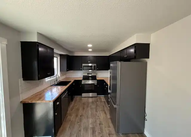 Property at 3608 La Jolla Ct Unit 3612, Klamath Falls, OR, 97603, 2 beds, 1.5 baths, [object Object]