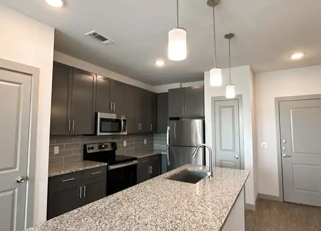 Property at 1912 N Beckley Ave, Dallas, TX, 75203, 1 bed, 1 bath, [object Object]