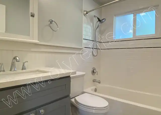 Property at 1005 S 35th St, Tacoma, WA, 98418, 2 beds, 1 bath, [object Object]