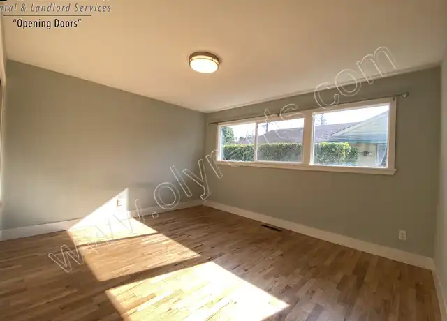 Property at 1005 S 35th St, Tacoma, WA, 98418, 2 beds, 1 bath, [object Object]