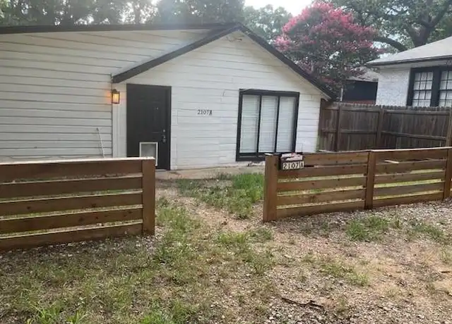 Property at 2107 W Oak St Unit A, Denton, TX, 76201, 1 bed, 1 bath, [object Object]