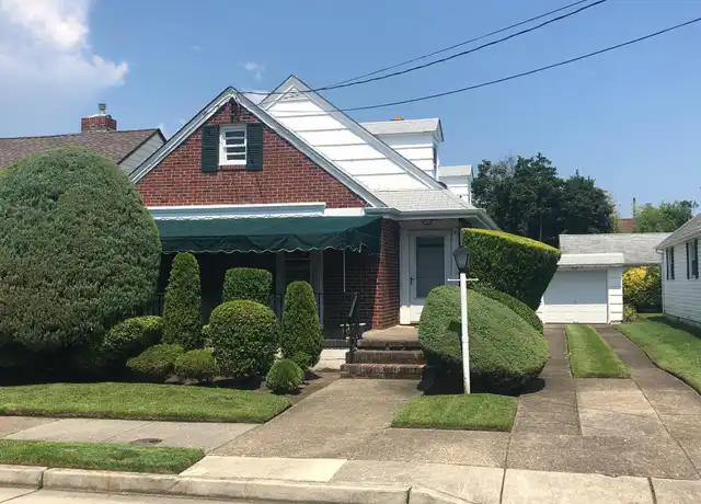 Property at 33 N Gladstone Ave, Margate City, NJ, 08402, 3 beds, 2 baths, [object Object]