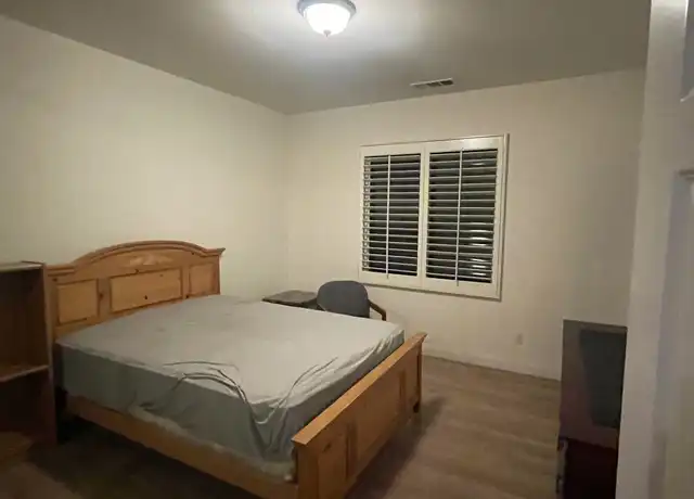 Property at 14925 Shoreham St Unit 5, Corona, CA, 92880, 1 bed, 1 bath, [object Object]