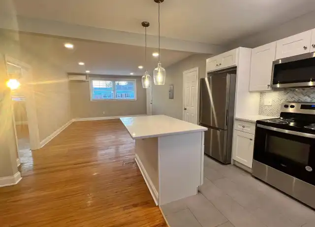 Property at 5 E Golf Club Ln Unit C3, Paoli, PA, 19301, 2 beds, 1 bath, [object Object]