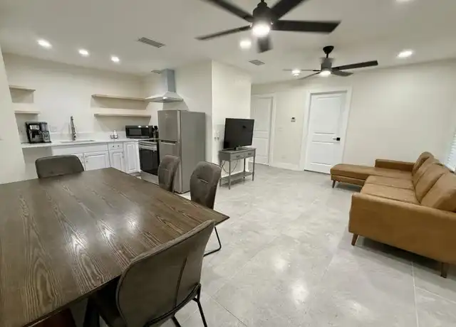 Property at 1198 Halpern St, Houston, TX, 77009, 2 beds, 1 bath, [object Object]