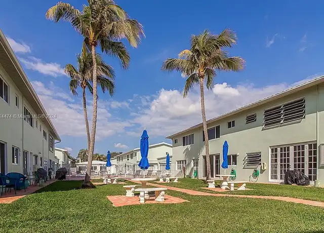 Property at 5400 N Ocean Blvd #7, Lauderdale by the Sea, FL, 33308, 2 beds, 2.5 baths, [object Object]