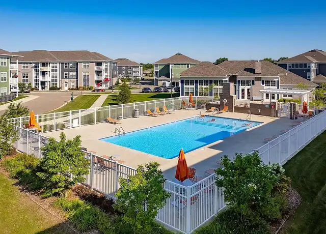 Property at Parkway Flats - 807 Central Park Cir, Kalamazoo, MI, 49006, 1 bed, 1 bath, [object Object]