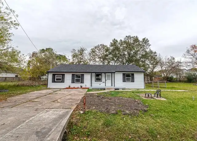Property at 4909 Higgins St, Houston, TX, 77033, 3 beds, 2 baths, [object Object]