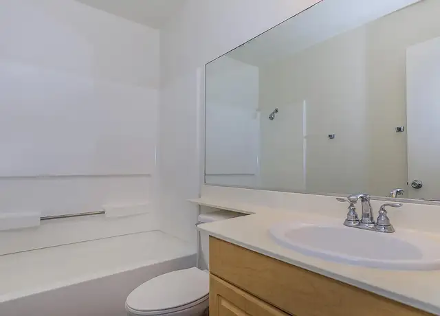 Photo of 985 Samar Ct, Corona, CA 92878