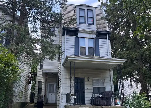 Property at 623 Riddle Rd, Cincinnati, OH, 45220, 3 beds, 2 baths, [object Object]