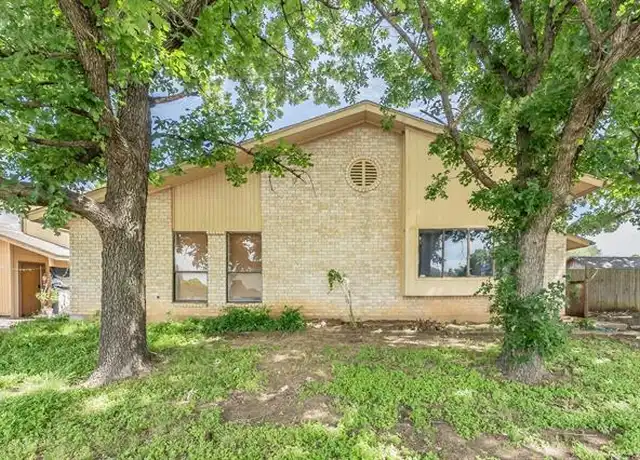 Property at 103 W Timberview Ln, Arlington, TX, 76014, 3 beds, 2 baths, [object Object]
