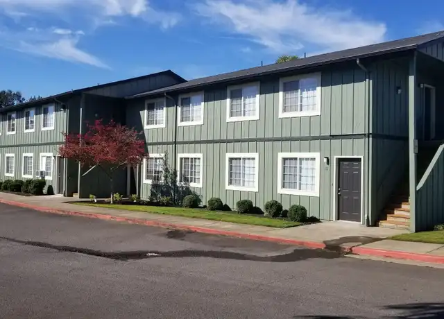 Property at 780 S 2nd St Unit 15, Harrisburg, OR, 97446, 2 beds, 1 bath, [object Object]