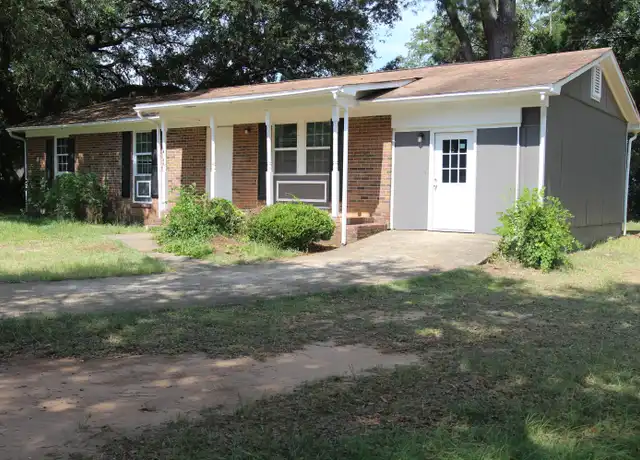 Property at 1403 Greenbrier Ct, Albany, GA, 31705, 4 beds, 1.5 baths, [object Object]