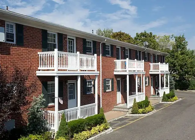 Property at Fairfield South At Bay Shore - 53 S Clinton Ave, Bay Shore, NY, 11706, 1 bed, 1 bath, [object Object]