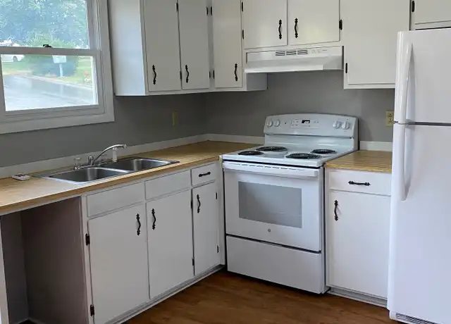 Property at 615 Bob White Ln, Millersburg, OH, 44654, 2 beds, 1 bath, [object Object]