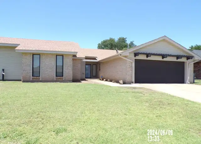Property at 902 NW Becontree Pl, Lawton, OK, 73505, 3 beds, 2.5 baths, [object Object]