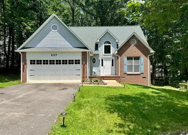 Property at 607 Stonewall Ln, Fredericksburg, VA, 22407, 3 beds, 2.5 baths, [object Object]