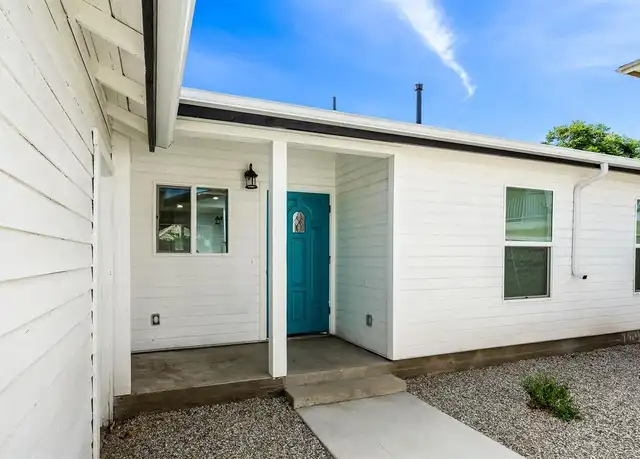 Property at 16947 Dalton Ave Unit B, Gardena, CA, 90247, 2 beds, 1 bath, [object Object]