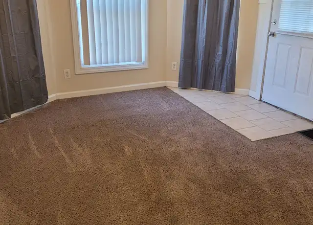 Property at 705 S Poplar St, Carbondale, IL, 62901, 1 bed, 1 bath, [object Object]