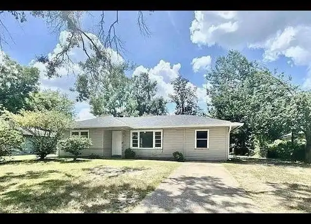 Property at 107 Dahlia St, Orange, TX, 77630, 3 beds, 1 bath, [object Object]
