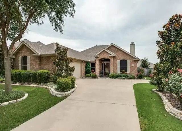 Property at 5637 Bandit Dr, Dallas, TX, 75249, 3 beds, 2 baths, [object Object]