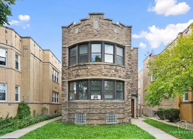 Property at 6738 N Rockwell St Unit 2, Chicago, IL, 60645, 2 beds, 1 bath, [object Object]