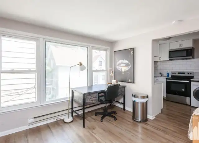 Property at 6427 N Hermitage Ave, Chicago, IL, 60626, 2 beds, 1 bath, [object Object]