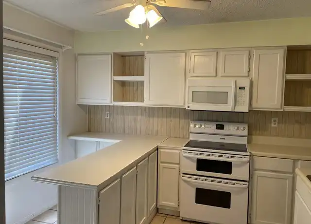 Property at 2127 Pier Point Pl, Virginia Beach, VA, 23455, 2 beds, 2.5 baths, [object Object]