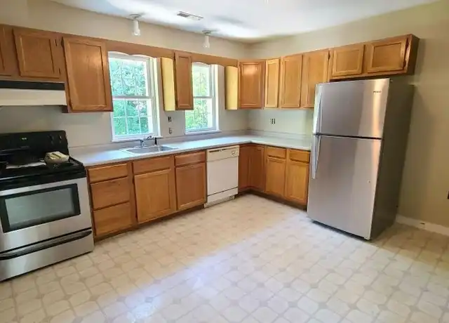 Property at 19 Clinton St Unit C, Milford, NH, 03055, 1 bed, 1 bath, [object Object]