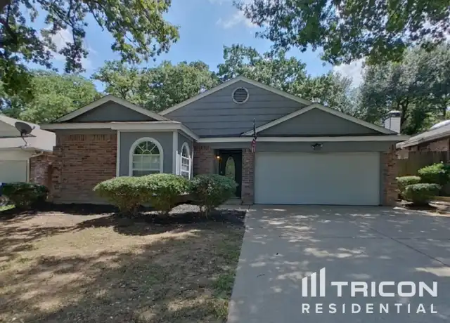 Property at 1008 W Lovers Ln, Arlington, TX, 76013, 3 beds, 2 baths, [object Object]