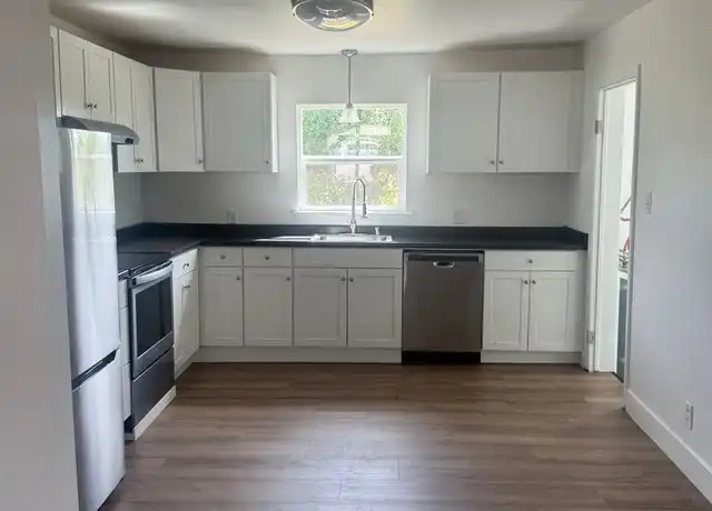 Property at 1135 Gordon Ln, Redding, CA, 96002, 3 beds, 1 bath, [object Object]