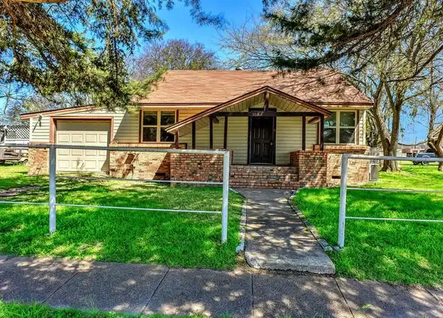 Property at 309 E King St, Tom Bean, TX, 75489, 2 beds, 1 bath, [object Object]