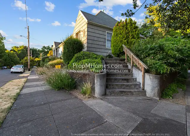 Property at 3412 SE 28th Pl, Portland, OR, 97202, 1 bed, 1 bath, [object Object]