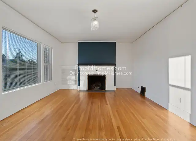 Property at 3412 SE 28th Pl, Portland, OR, 97202, 1 bed, 1 bath, [object Object]