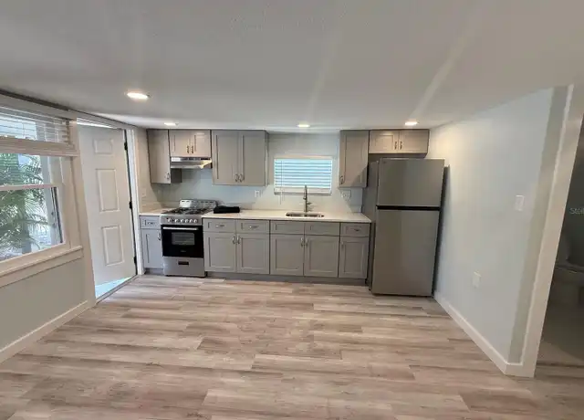 Property at 41 84th Ave, Treasure Island, FL, 33706, 1 bed, 1 bath, [object Object]