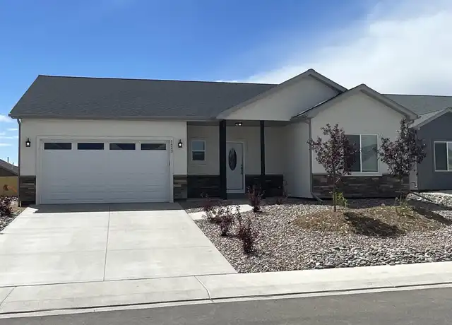 Property at 1423 Blue Creek Ave, Montrose, CO, 81401, 4 beds, 2 baths, [object Object]