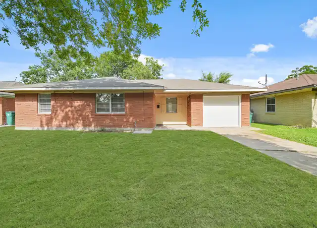 Property at 2206 Hickory Ln, Pasadena, TX, 77502, 3 beds, 1 bath, [object Object]