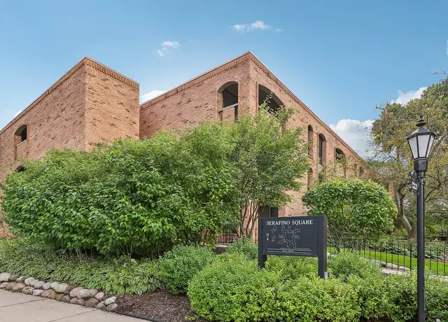 Photo of 9993 W North Ave, Wauwatosa, WI 53226